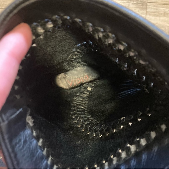 Black and Gold Leather 80s Boots - Picture 7 of 8